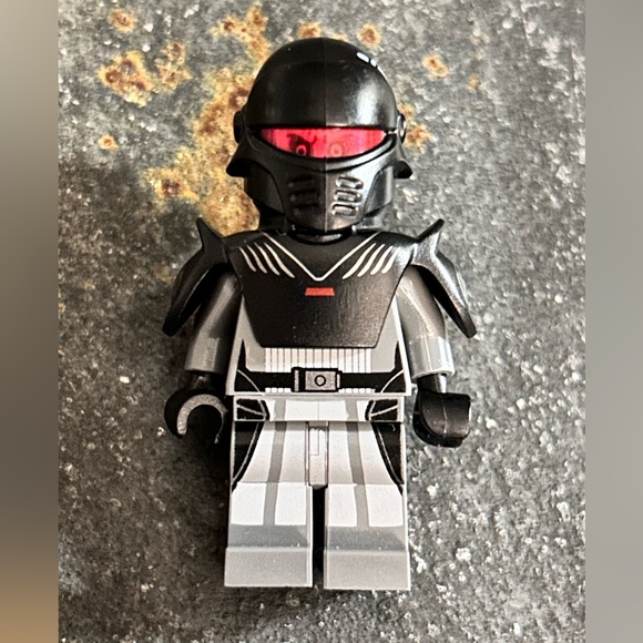 LEGO StarWars Grand Inquisitor Mini Figure sw0622 with helmet - Picture 2 of 10